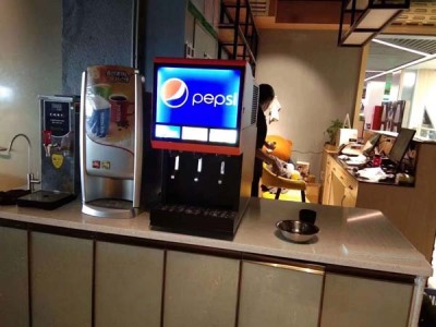 现调饮料机可乐机果汁机怎么卖自助餐用饮料