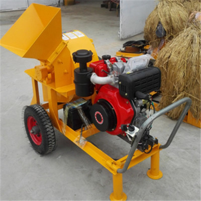 果園用小型樹枝粉碎機 移動樹枝粉碎機