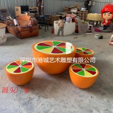 深圳家具批发零售玻璃钢橙子休闲坐凳雕塑厂