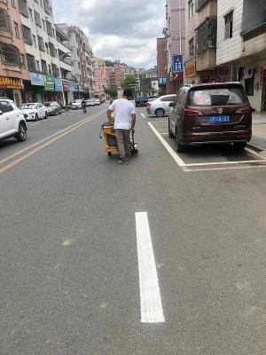 深圳南灣停車位劃線-道路熱熔劃線-消防劃線