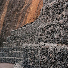 新疆哈密铅丝笼价格 河道防护铅丝石笼厂家