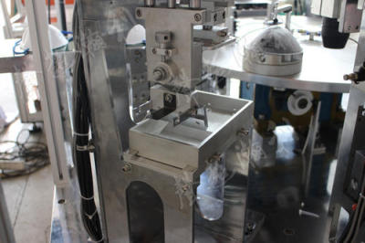 无锡熔喷布设备回收无锡熔喷布设备回收mm4