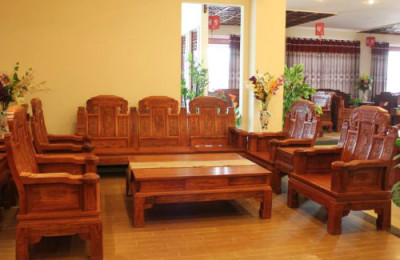 上海木头沙发加固改造  保养更重要