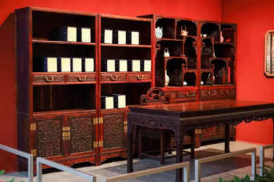 上海 红木家具保养佛像雕花古典茶几保养
