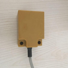 分析晶體管接近開關LXJ3-15TH原理電路圖