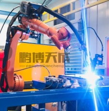 KUKA自动焊接机器人