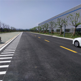 馬路標(biāo)線漆劃線