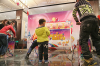 上海幕明趣味挑战打爆气球商超亲子互动游戏