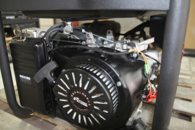 萨登5KW三相便携式低噪音开架汽油发电机组