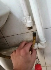 太原勝利街維修水管漏水安裝衛浴潔具打眼