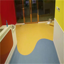 幼儿园防滑塑胶地板 多年施工经验