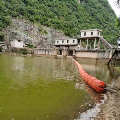 核电站引水渠拦污浮排漂浮物拦截装置