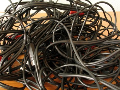 恒曲线电缆回收格种电缆回收