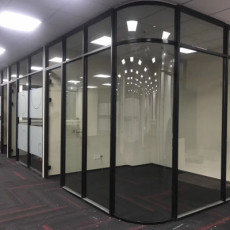 南开区安装玻璃隔断应用中心