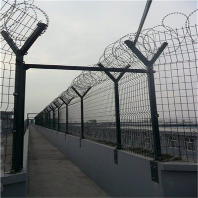 新疆镀锌刀片刺绳厂家霍尔果斯围墙防护网
