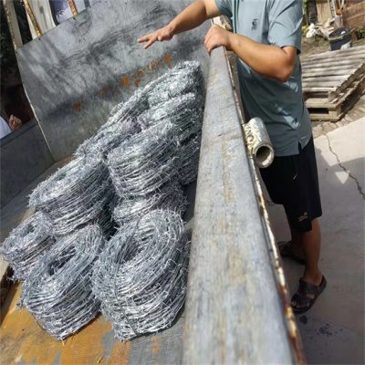 西藏刺绳现货厂家拉萨高速公路铁丝网乐博