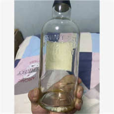 重庆鼎盛50年茅台酒瓶回收限时高价收购