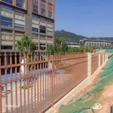 校园围墙栏杆定制 通透式铁艺栅栏 南沙围栏