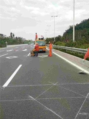 高速公路标线施工