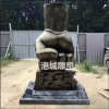 深圳贸易出口形象主题玻璃钢拳头雕塑定制厂