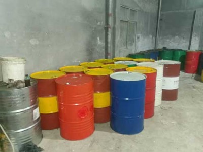 连云港回收工地乳胶面漆多少钱一桶
