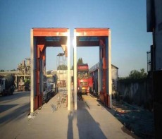 滑縣附近龍門式洗車機多少錢一臺