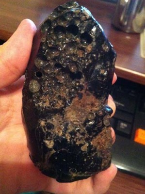 杨浦黑色石陨石的功能