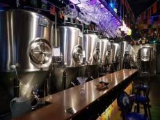 四川乐山采购500升小酒馆精酿啤酒设备