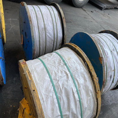 四川南充钢绞线回收公司 回收12芯移动光缆