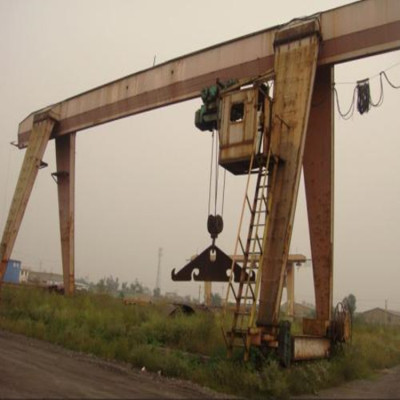 扬中地区港口起重机械 固定码头吊回收拆除