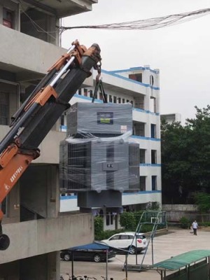 琼海三相油浸式稳压器厂家直销