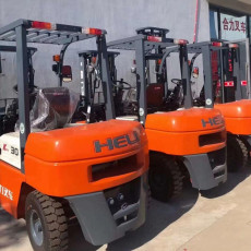 广州港口机械回收 集装箱叉车收购 一站服务