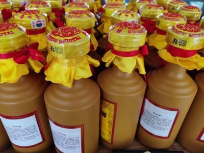 昆明官渡区回收五粮液酒门店