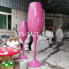 新疆红酒庄景观玻璃钢红酒杯雕塑定制哪家好