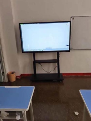 贵州会议室触摸会议平板一体机图片