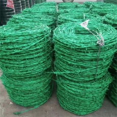 河北电镀锌刺绳厂家供应衡水圈地带刺铁丝网
