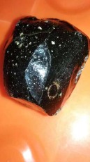 卢湾黑色石陨石功效