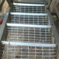 沟盖钢结构平台板梯踏板喷漆钢格板喷漆格栅