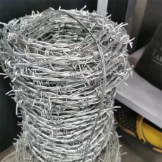 樂博公路刺鐵絲公路帶刺鐵絲網(wǎng)刺繩護欄網(wǎng)