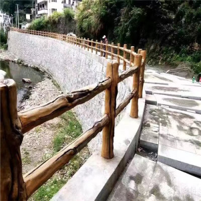 山东道路两岸护栏制作步骤