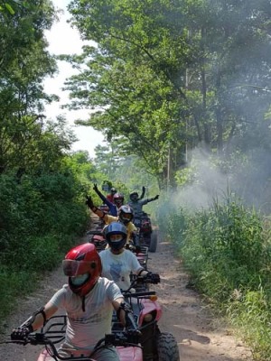 东莞黄江周边山地丛林越野车游玩基地