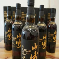 觀塘軒尼詩百樂廷酒瓶回收
