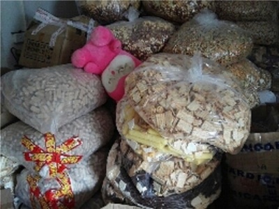 沈阳过期食品回收厂家 批量回收面包饼干废