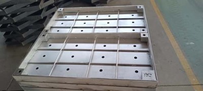 许昌人行道不锈钢隐形井盖批发价格