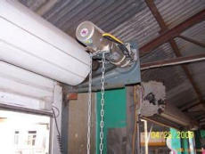 西安曲江新區(qū)維修卷簾門更換電機遙控器