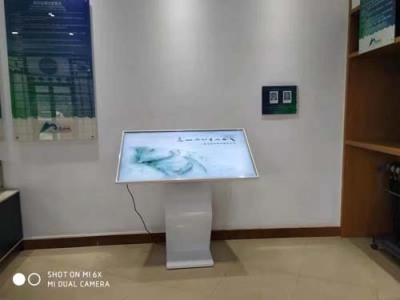 湖北商场展示触摸一体机尺寸