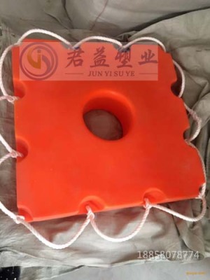 图木舒克大坝拦污浮筒开发