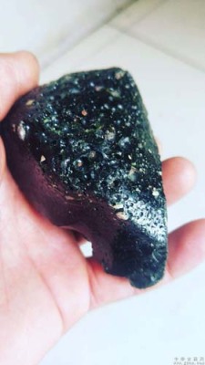 百色私人收购玻璃陨石联系方式