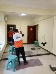 廠家供應(yīng)貼墻鏡子定制安裝