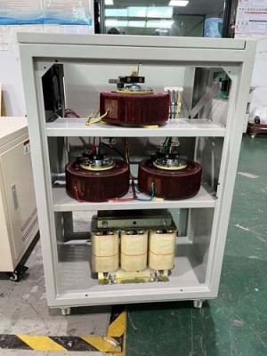 河源大功率补偿式稳压器价格